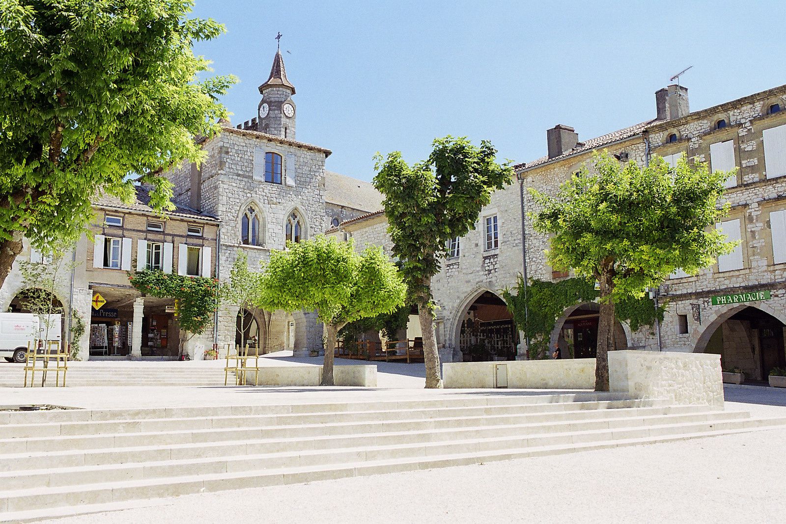 source : http://www.info-administration.fr/47-monflanquin.html